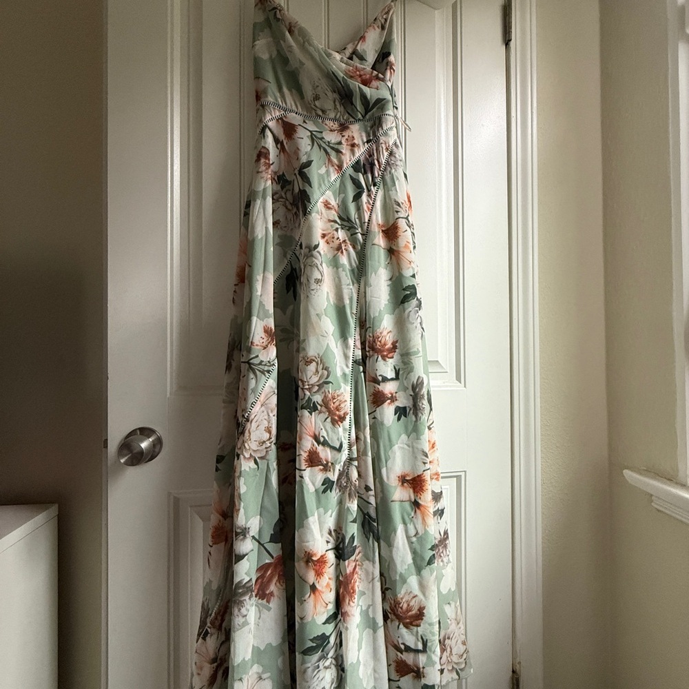 Lulu's Floral Sage Maxi Dress - Picture 1 of 4